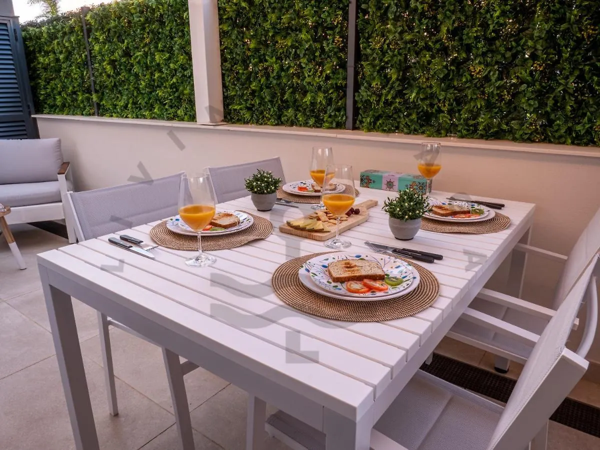 Livinmalaga Los Alamos Suites Torremolinos 0*,